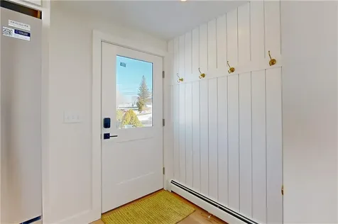 3211 Main Road Tiverton RI 02878