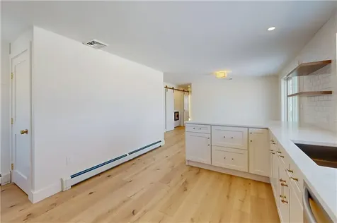 3211 Main Road Tiverton RI 02878