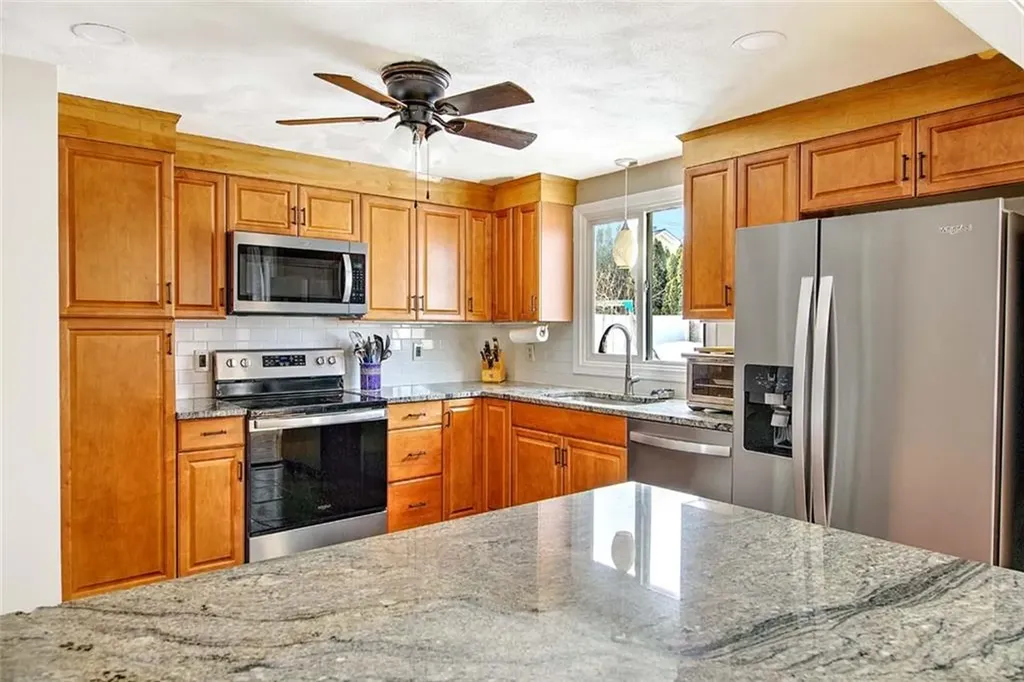 8 Surrey Lane West Warwick RI 02893