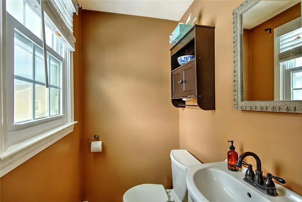 8 Surrey Lane West Warwick RI 02893