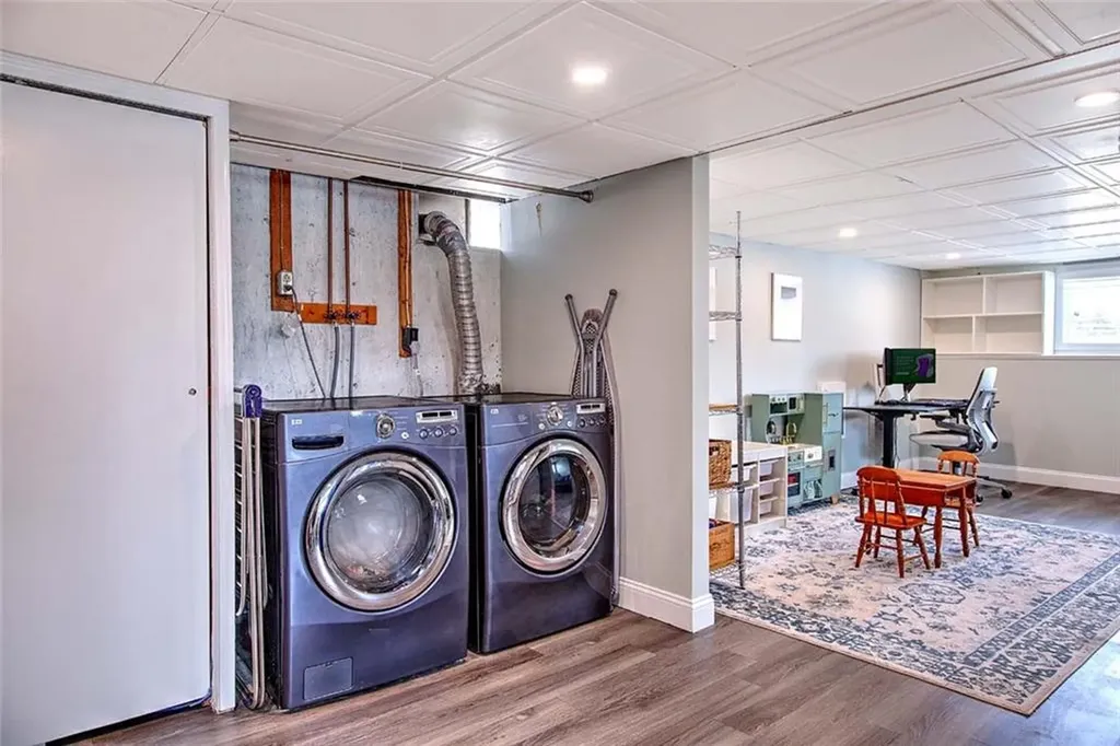 8 Surrey Lane West Warwick RI 02893