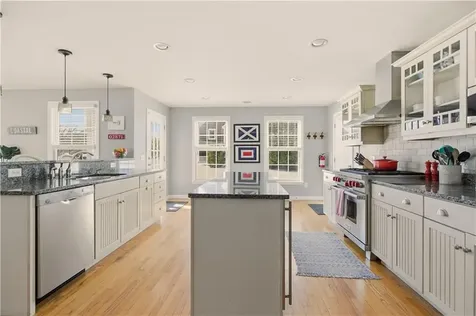 105 Lilac Lane Portsmouth RI 02871