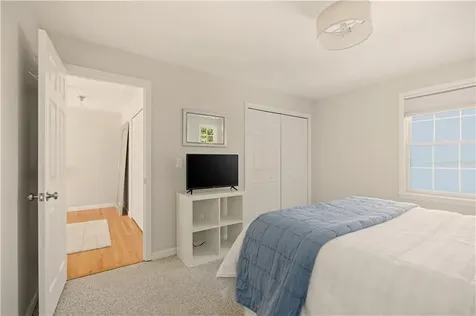 105 Lilac Lane Portsmouth RI 02871