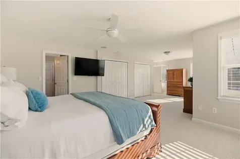 105 Lilac Lane Portsmouth RI 02871