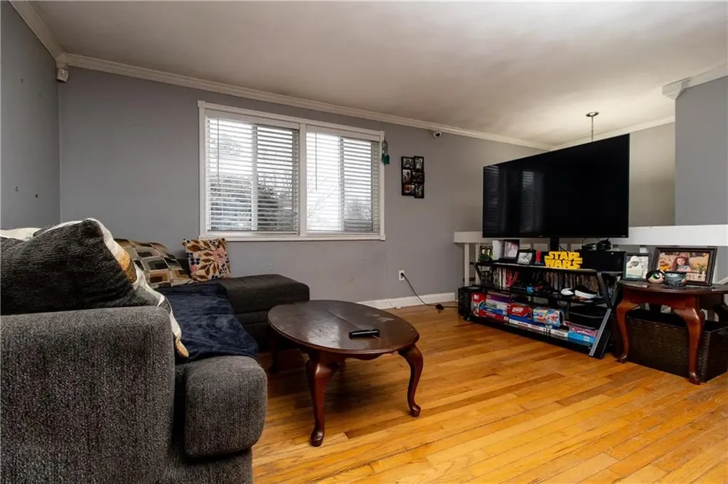 2 Kings Forest Lane West Warwick RI 02893