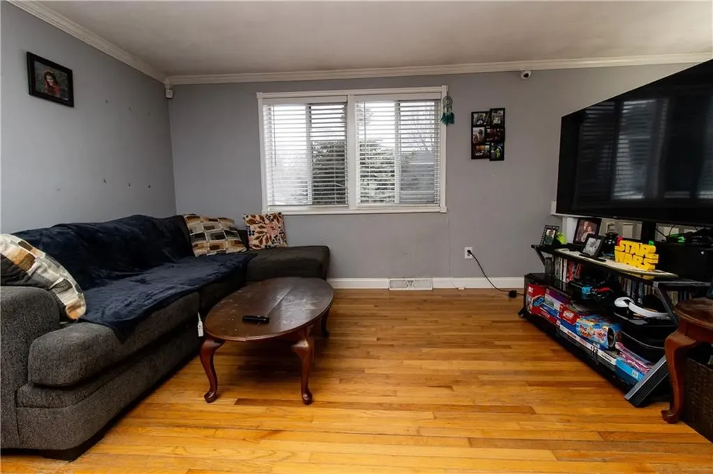 2 Kings Forest Lane West Warwick RI 02893