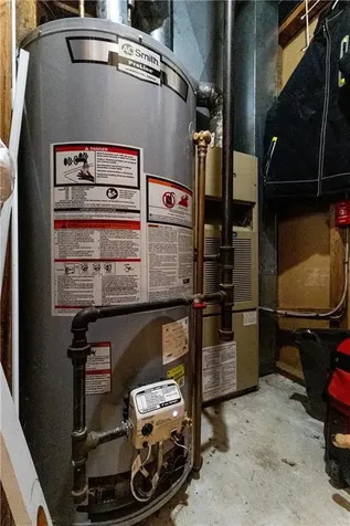 2 Kings Forest Lane West Warwick RI 02893