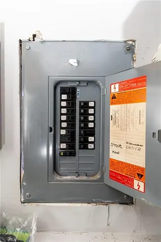 2 Kings Forest Lane West Warwick RI 02893