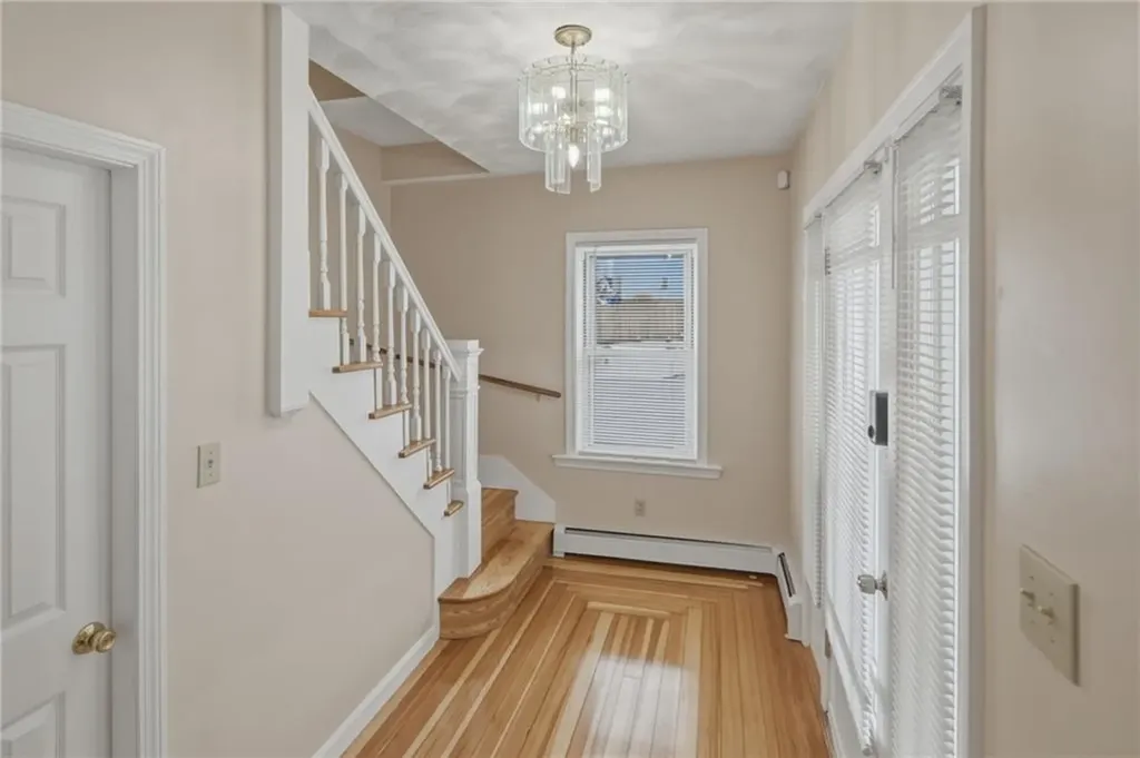 37 West Street West Warwick RI 02893