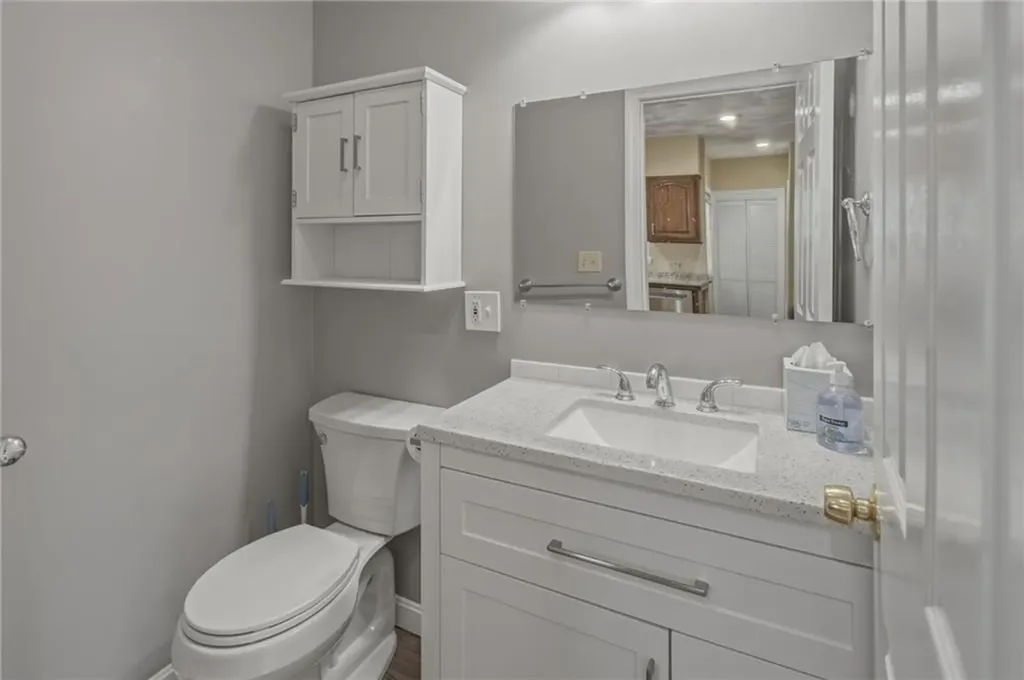 37 West Street West Warwick RI 02893