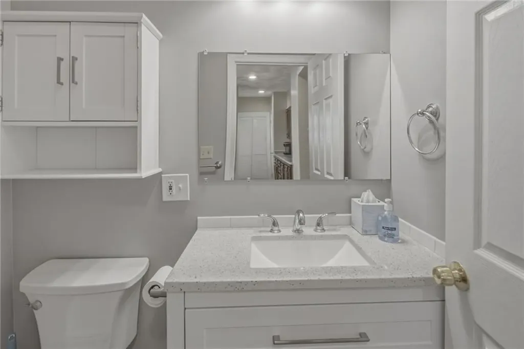 37 West Street West Warwick RI 02893