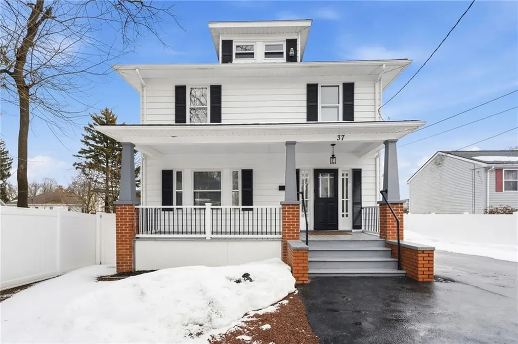 37 West Street West Warwick RI 02893