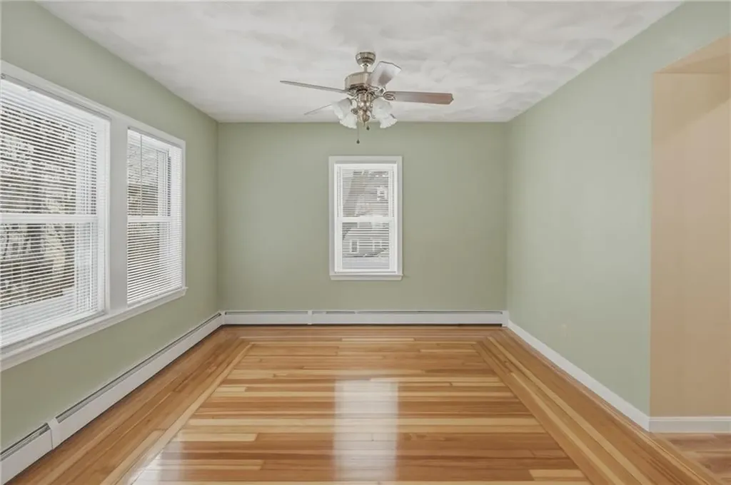 37 West Street West Warwick RI 02893