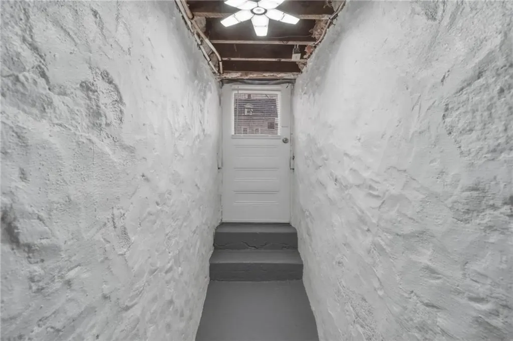 37 West Street West Warwick RI 02893