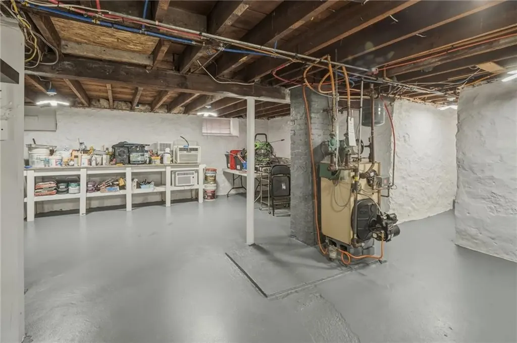 37 West Street West Warwick RI 02893