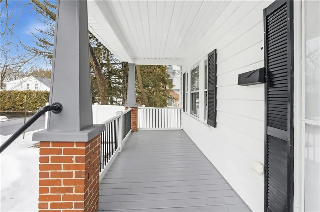 37 West Street West Warwick RI 02893