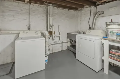 37 West Street West Warwick RI 02893