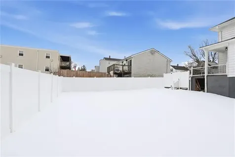 37 West Street West Warwick RI 02893