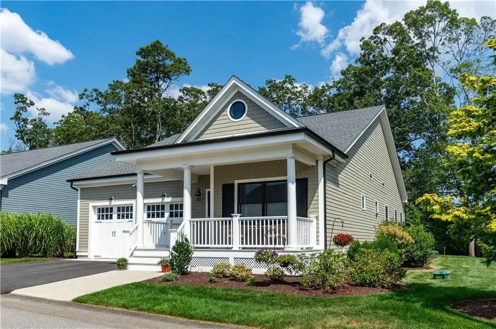 1 Hampton Road Coventry RI 02816