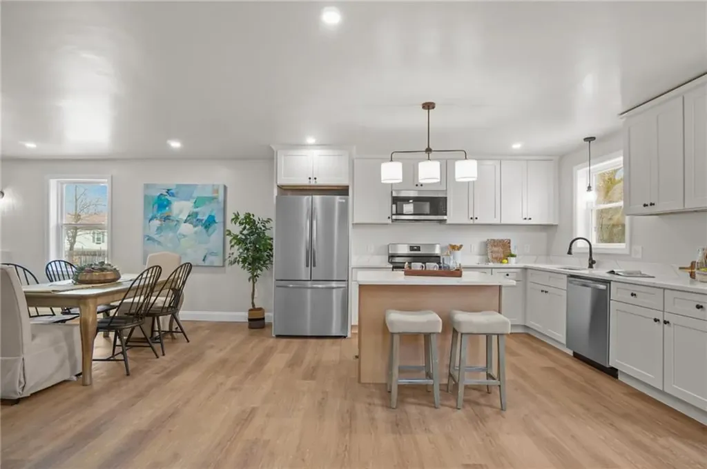 354 Jastram Street Providence RI 02908