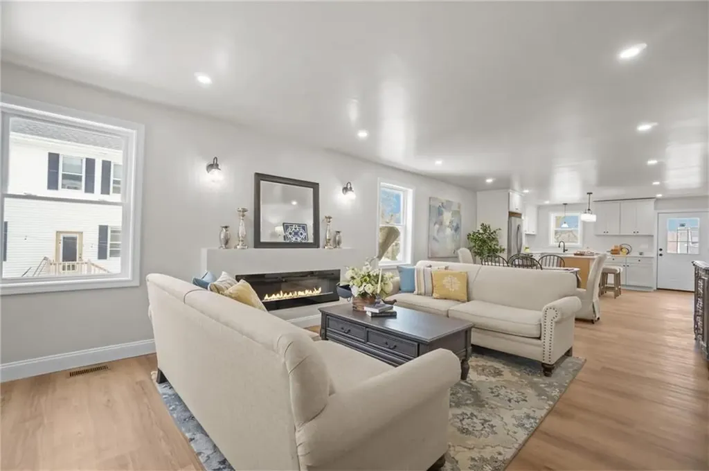 354 Jastram Street Providence RI 02908