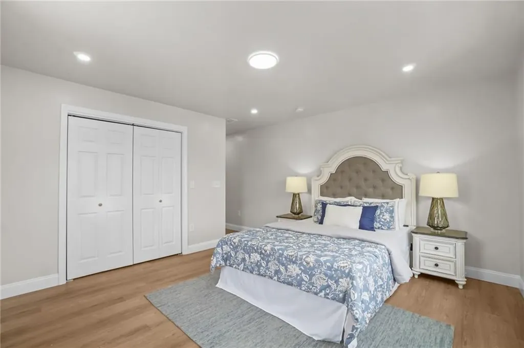 354 Jastram Street Providence RI 02908