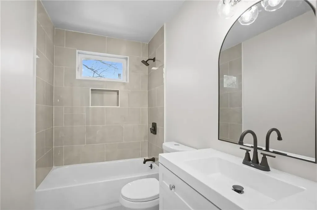 354 Jastram Street Providence RI 02908