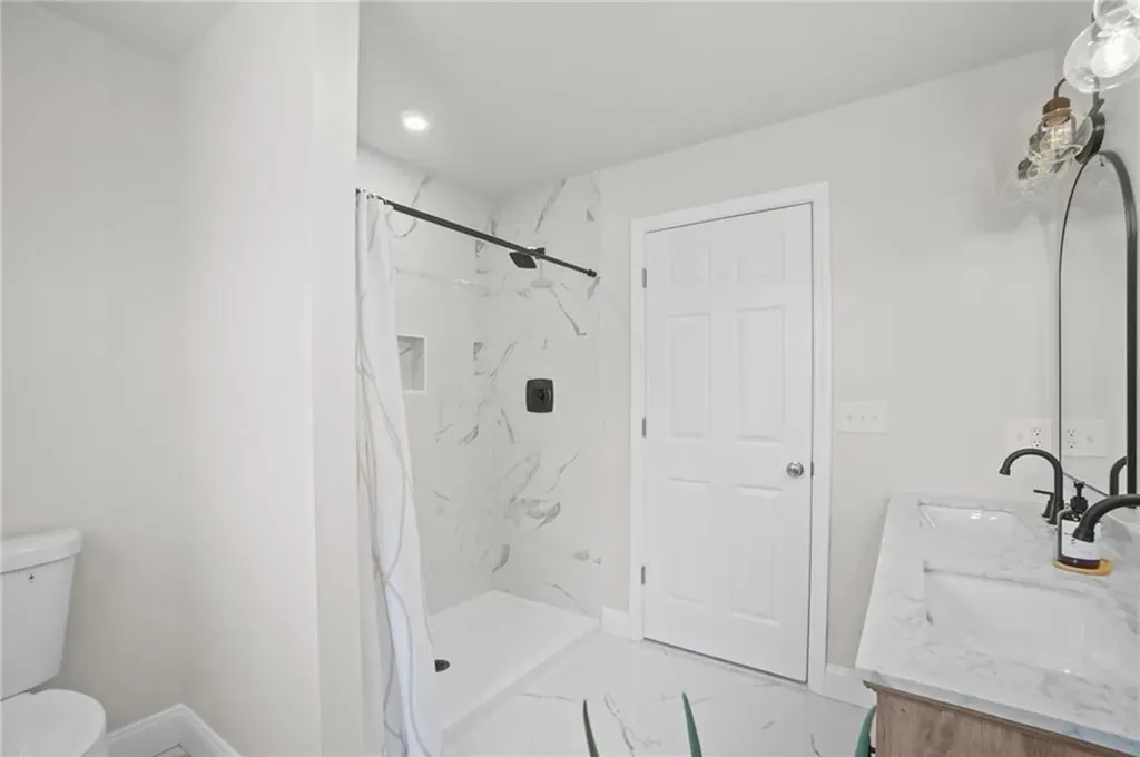 354 Jastram Street Providence RI 02908