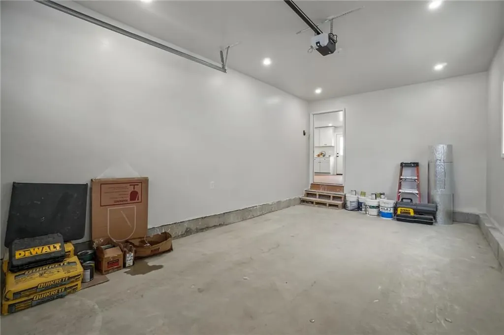 354 Jastram Street Providence RI 02908