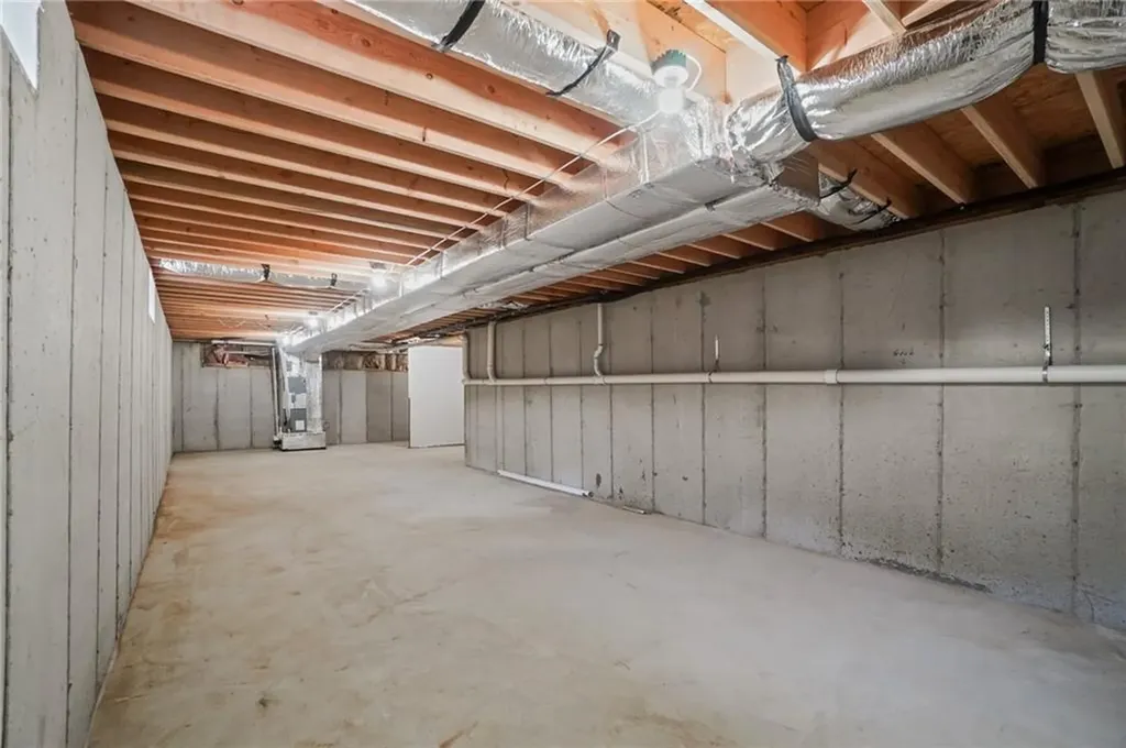 354 Jastram Street Providence RI 02908