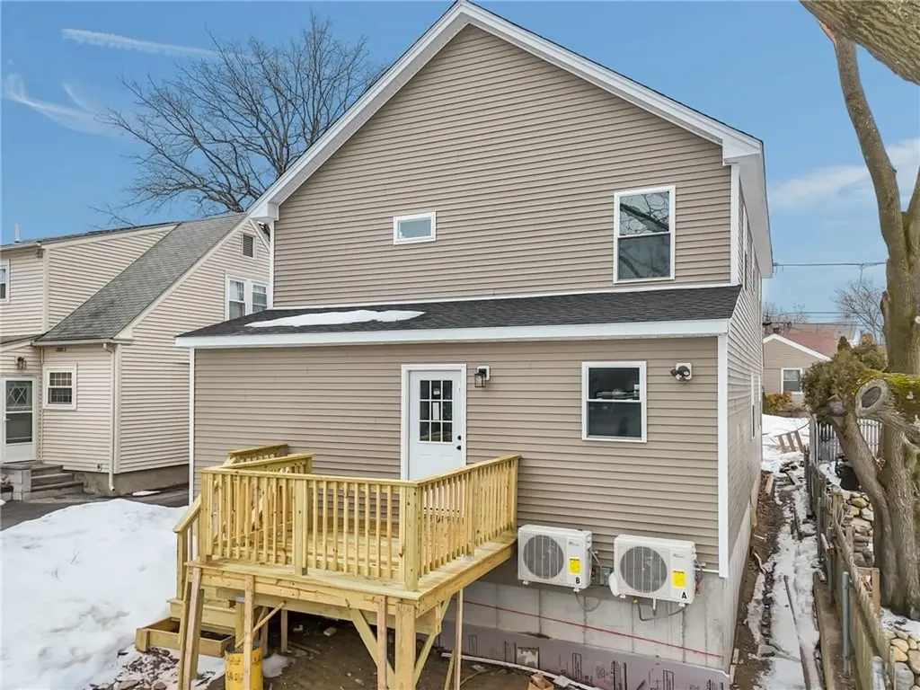 354 Jastram Street Providence RI 02908