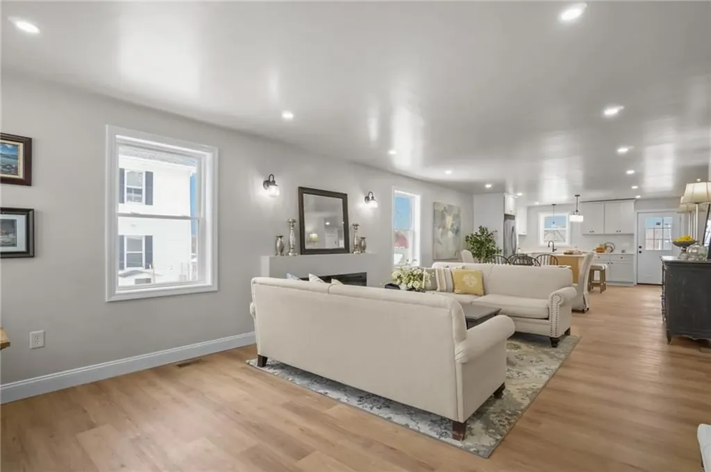 354 Jastram Street Providence RI 02908