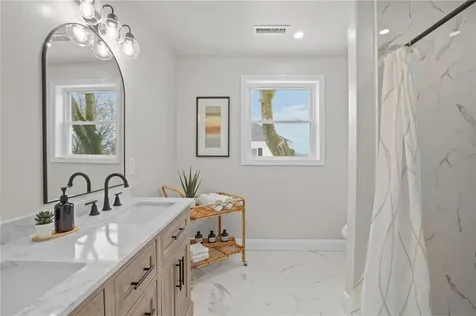 354 Jastram Street Providence RI 02908