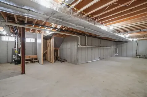 354 Jastram Street Providence RI 02908