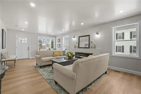 354 Jastram Street Providence RI 02908