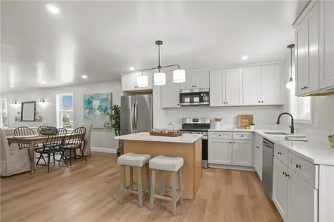 354 Jastram Street Providence RI 02908