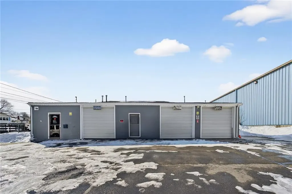 121 Calder Street Cranston RI 02920