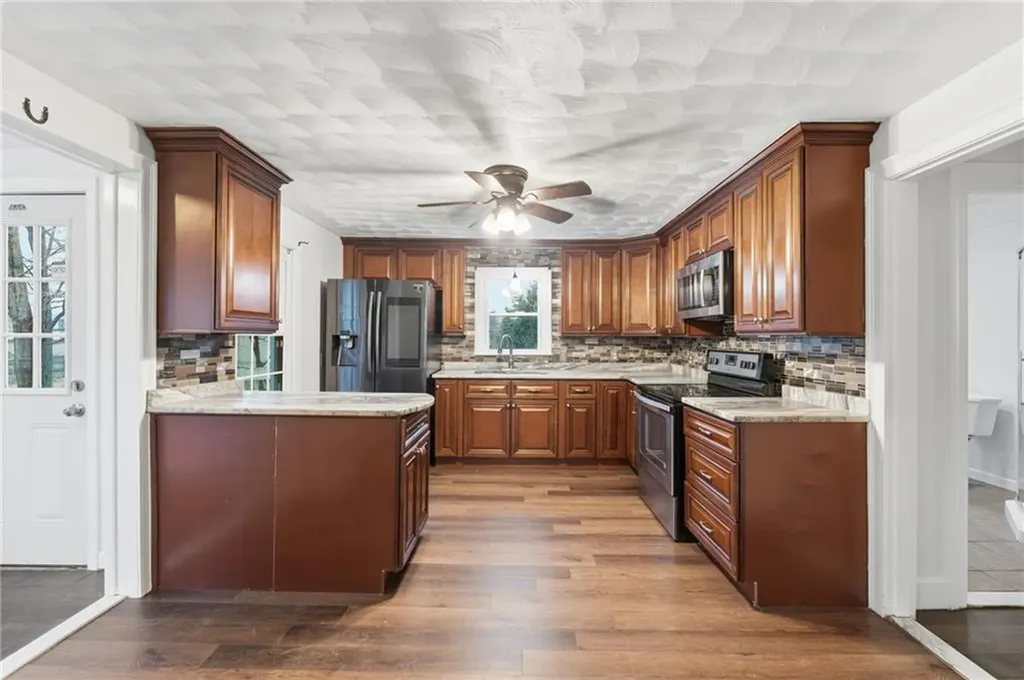 252 South Main Street Coventry RI 02816