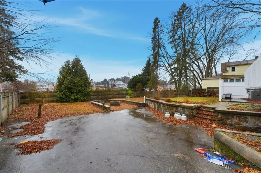 252 South Main Street Coventry RI 02816