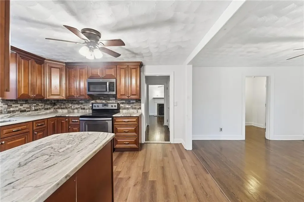 252 South Main Street Coventry RI 02816