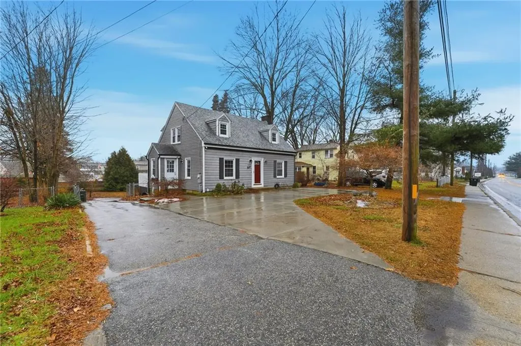 252 South Main Street Coventry RI 02816