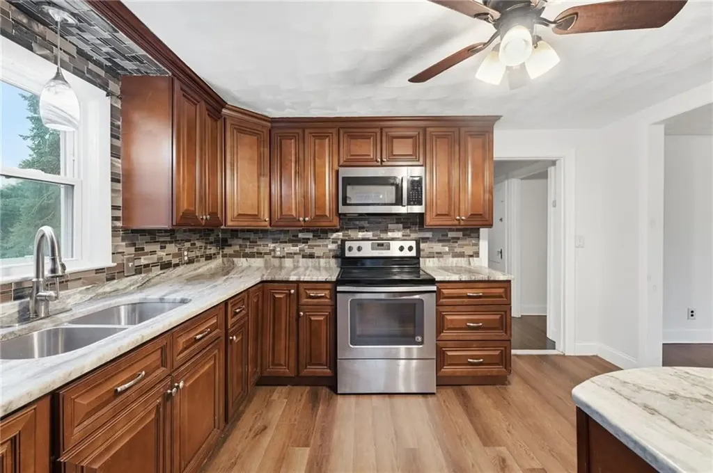 252 South Main Street Coventry RI 02816