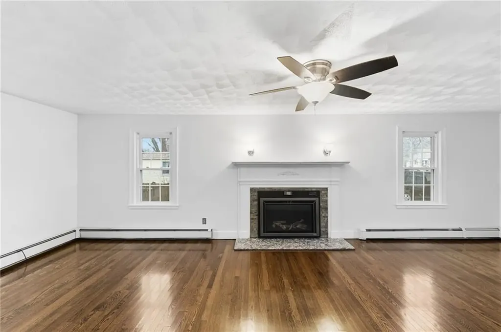 252 South Main Street Coventry RI 02816