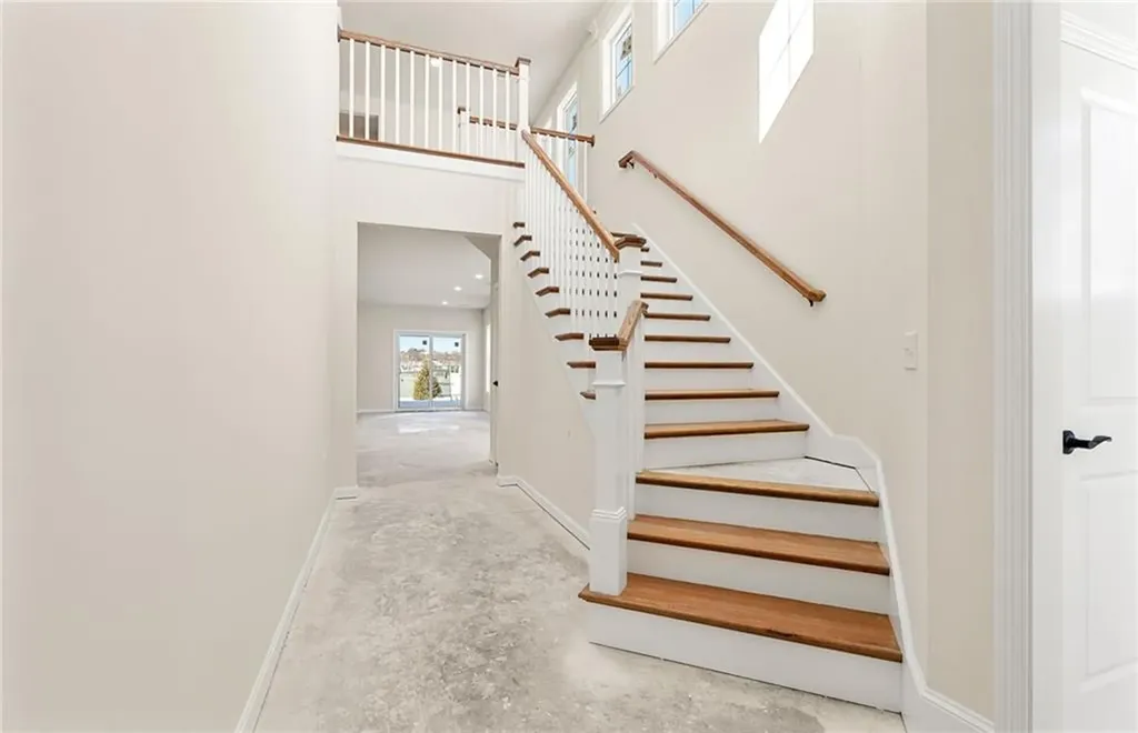 34 East Point Drive East Providence RI 02916