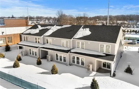 34 East Point Drive East Providence RI 02916