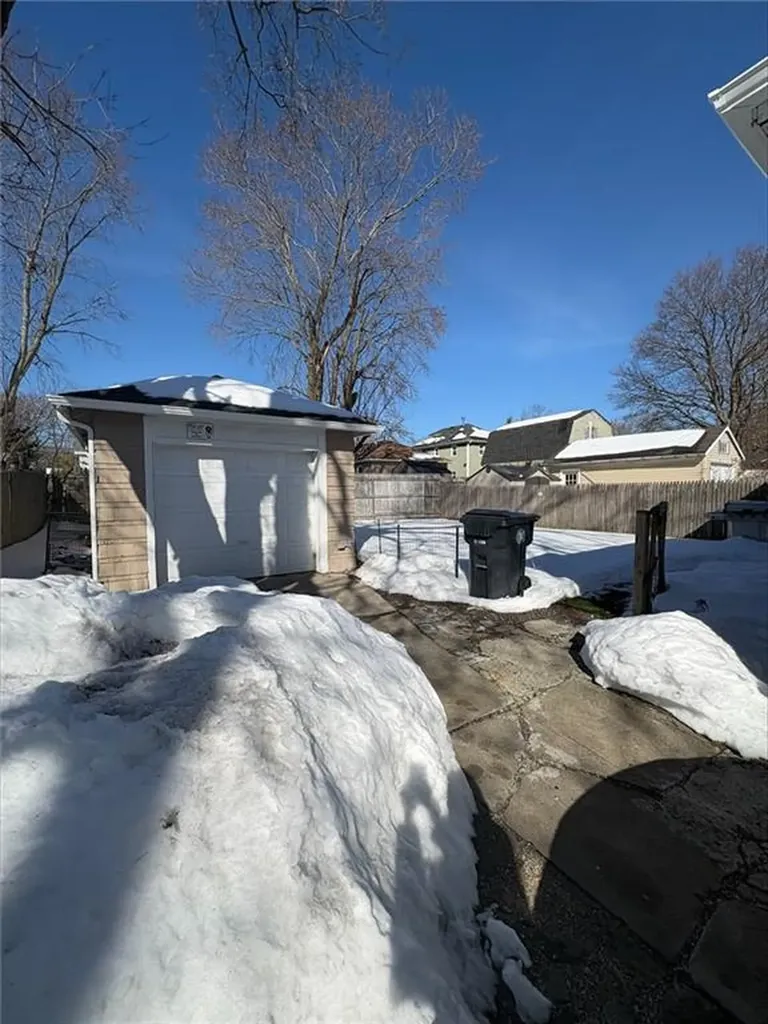 39 Mawney Avenue Warwick RI 02889