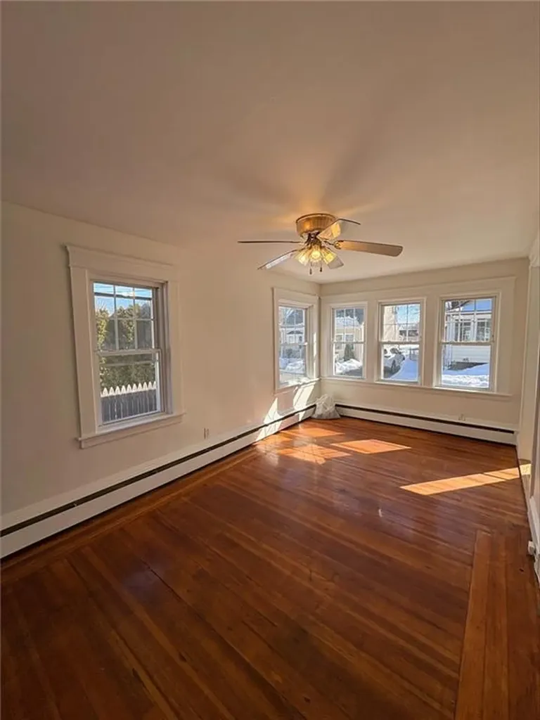 39 Mawney Avenue Warwick RI 02889