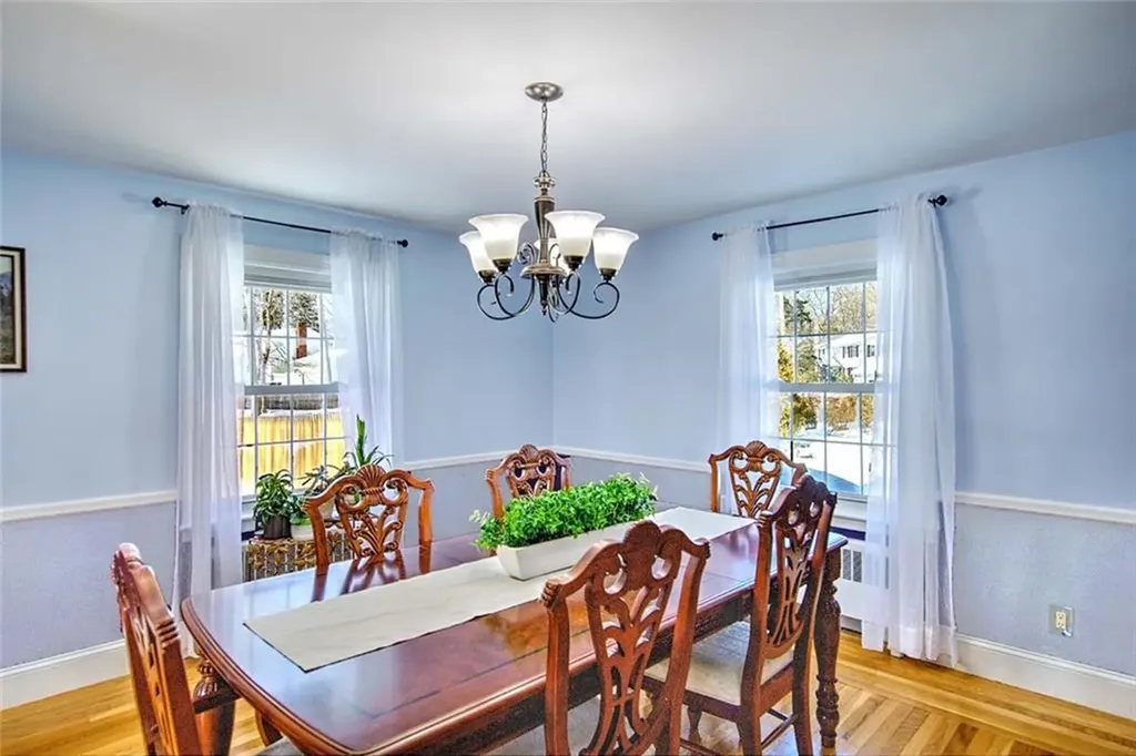 1 Massasoit Avenue Barrington RI 02806