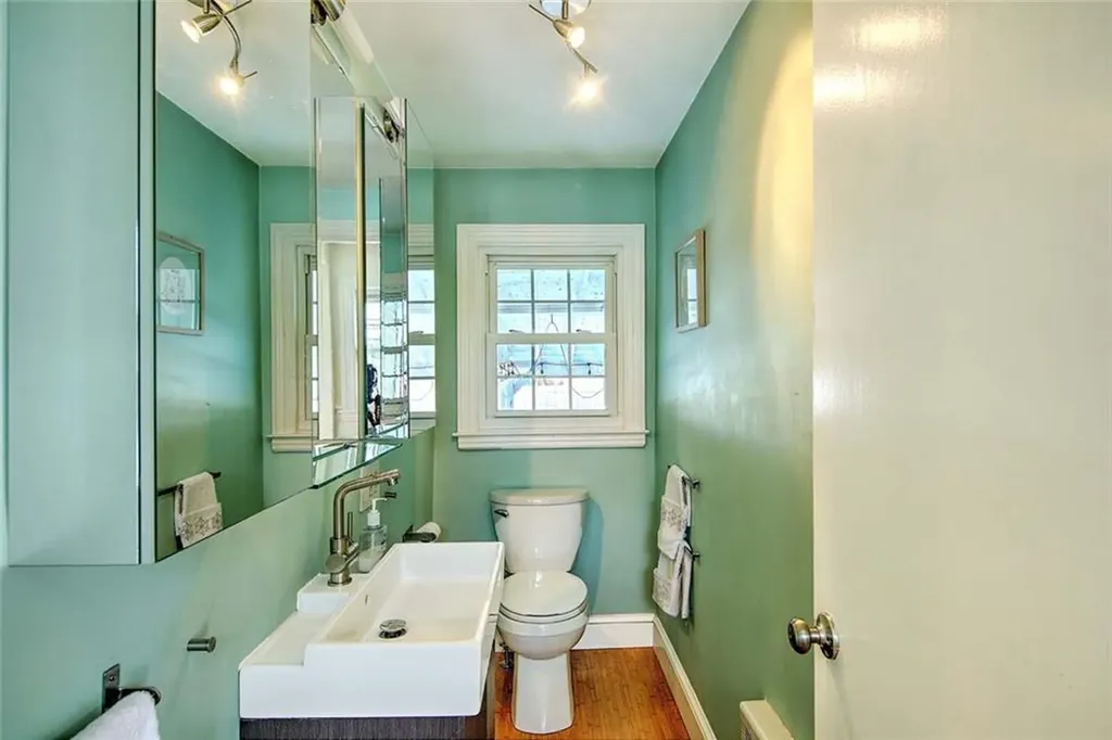 1 Massasoit Avenue Barrington RI 02806