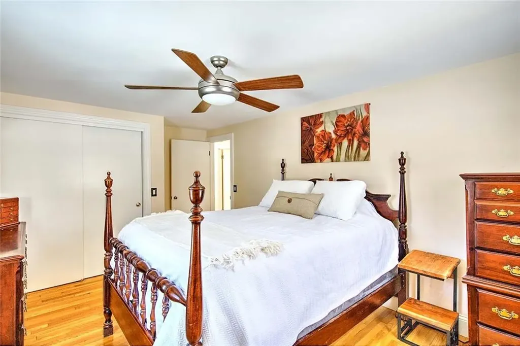 1 Massasoit Avenue Barrington RI 02806